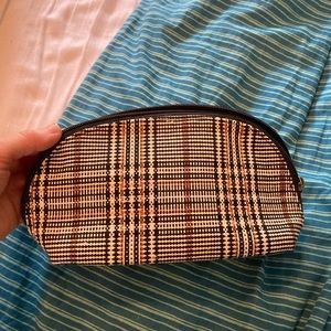 Thirty-one half moon pouch